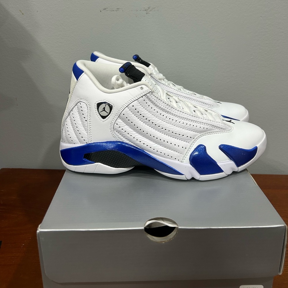 Hyper Royal Jordan 14s